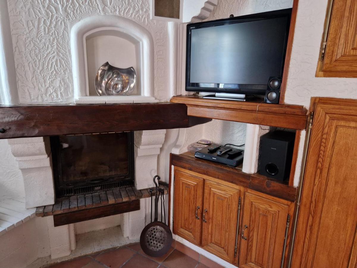 Maison La Finiere: Alpes-maritimes Village Retreat Near *
