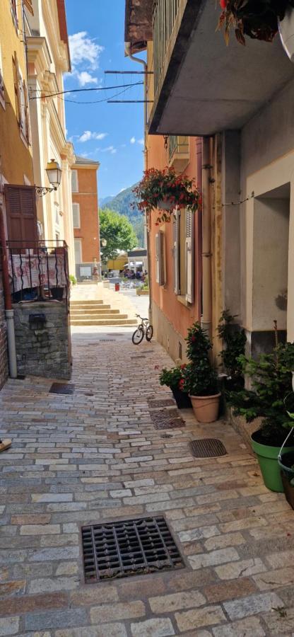 Holiday home Maison La Finiere: Alpes-maritimes Village Retreat Near Isola