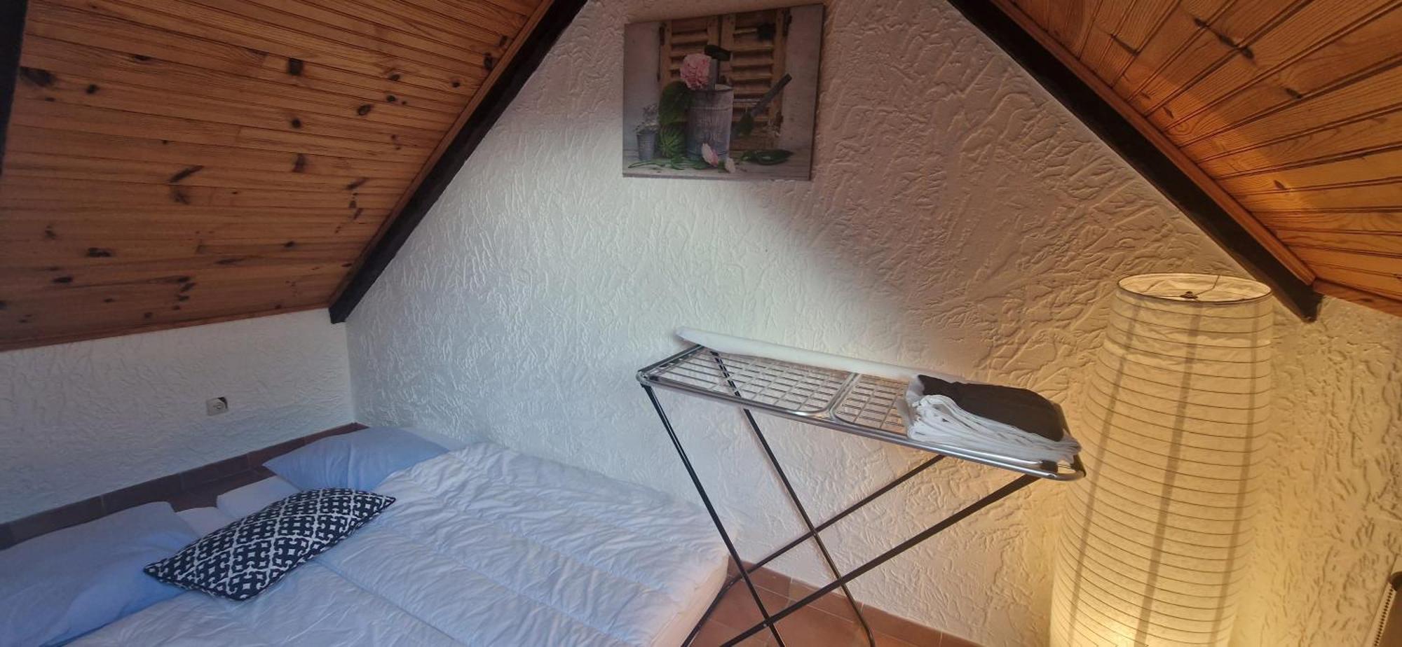 Maison La Finiere: Alpes-maritimes Village Retreat Near Holiday home